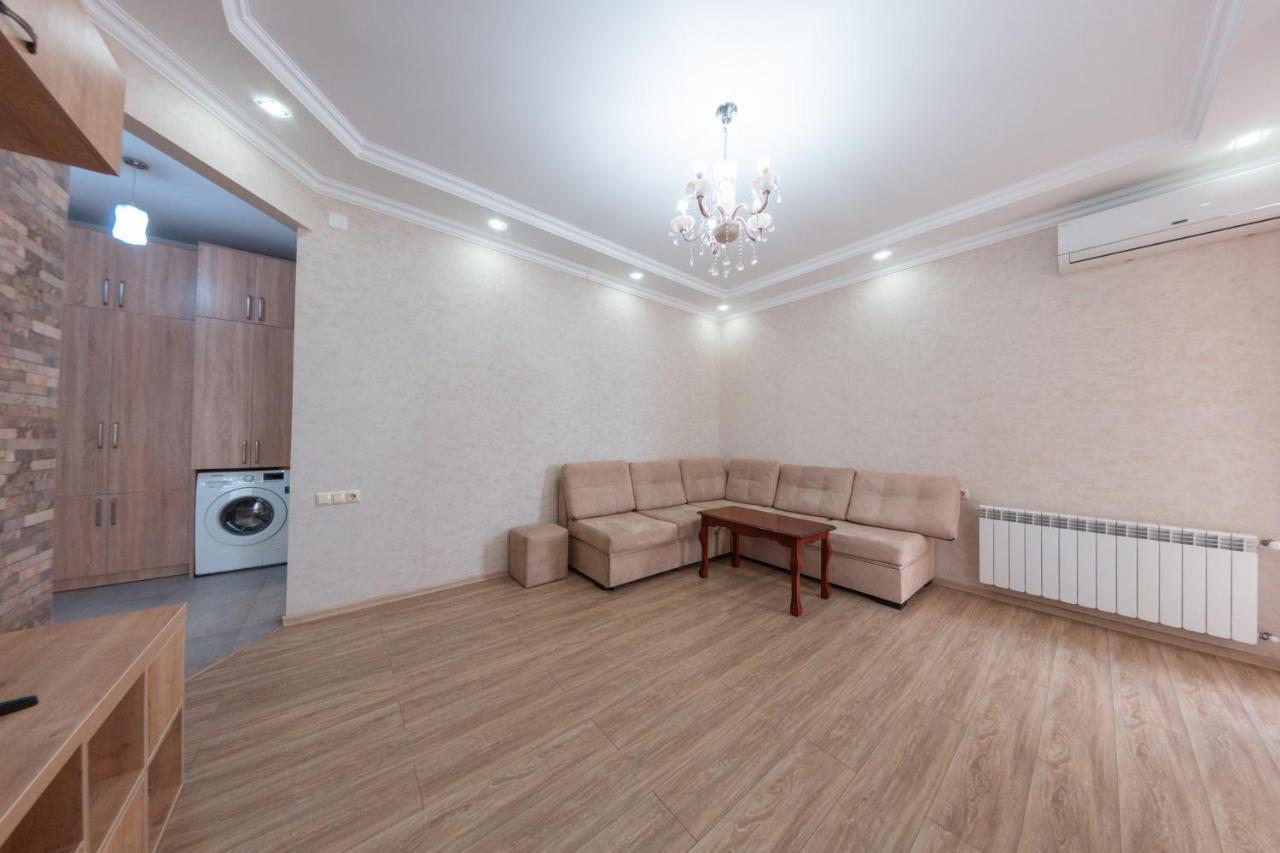 באטומי 5 Apartment In One Boulding - Near Stadium מראה חיצוני תמונה