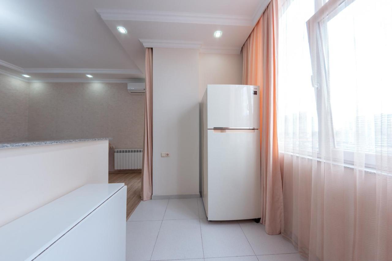 באטומי 5 Apartment In One Boulding - Near Stadium מראה חיצוני תמונה