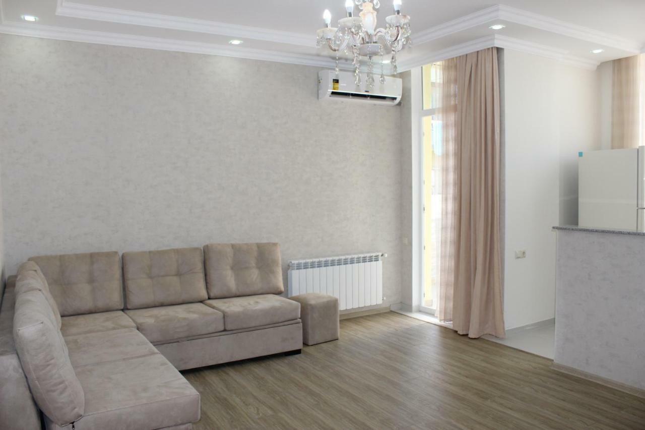 באטומי 5 Apartment In One Boulding - Near Stadium מראה חיצוני תמונה